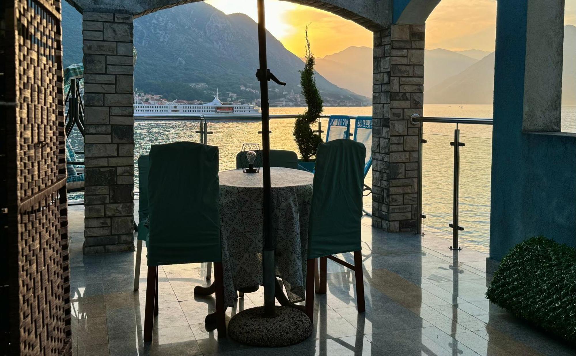 Aparthotel Maxim Kotor Luaran gambar