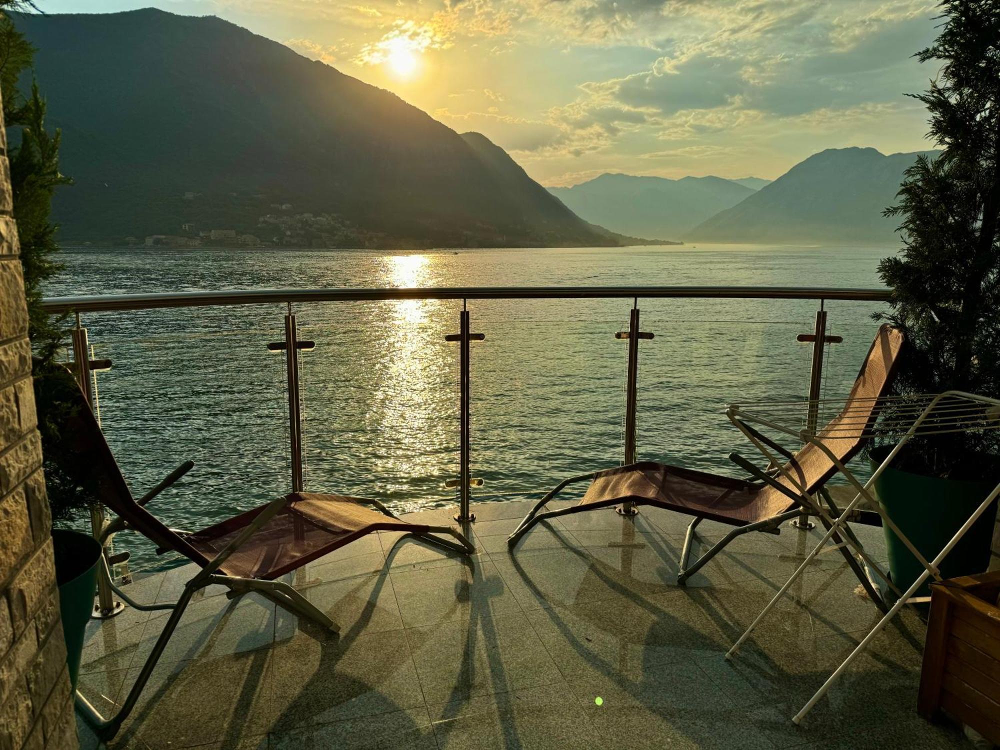 Aparthotel Maxim Kotor Luaran gambar