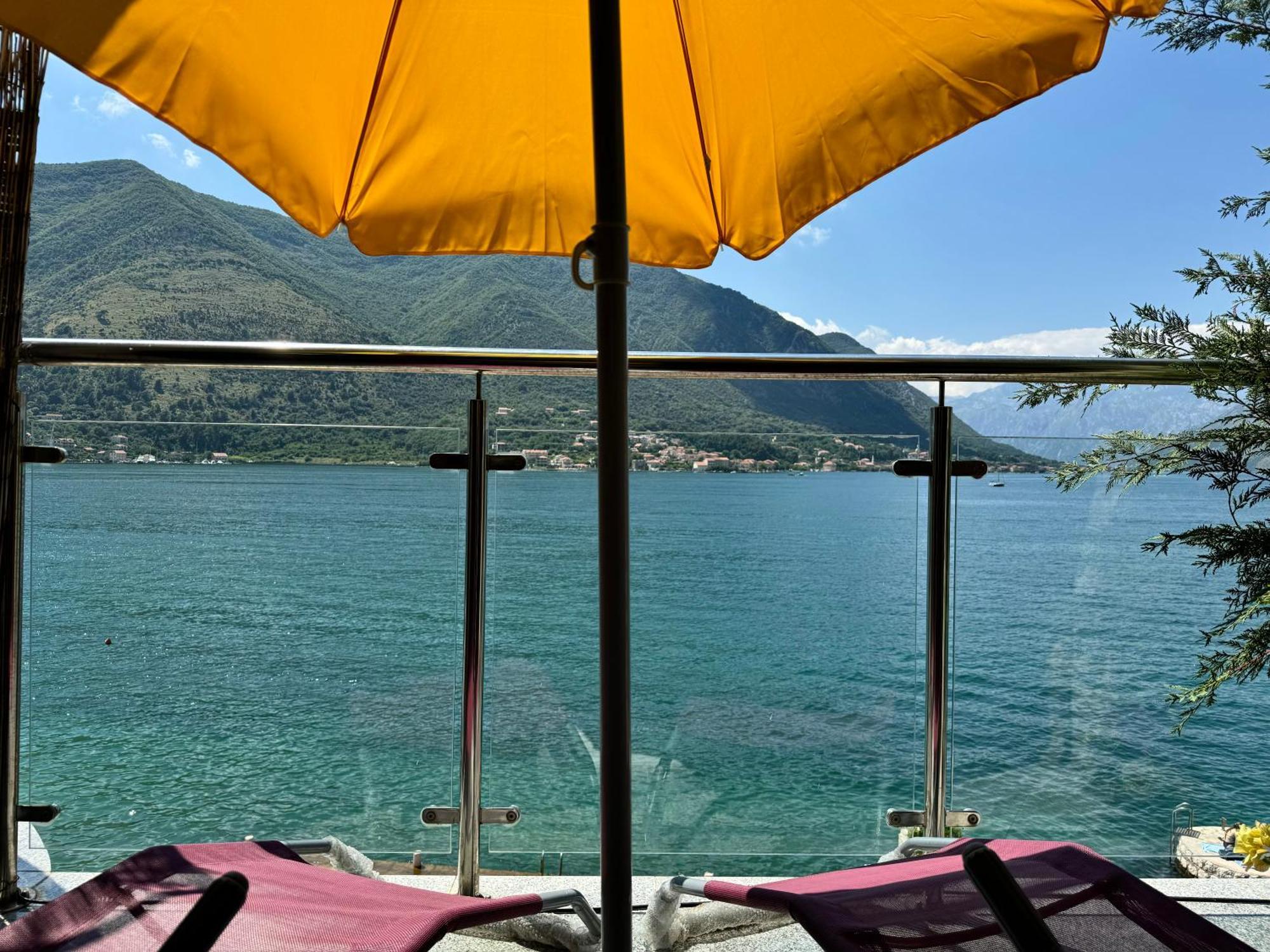 Aparthotel Maxim Kotor Luaran gambar