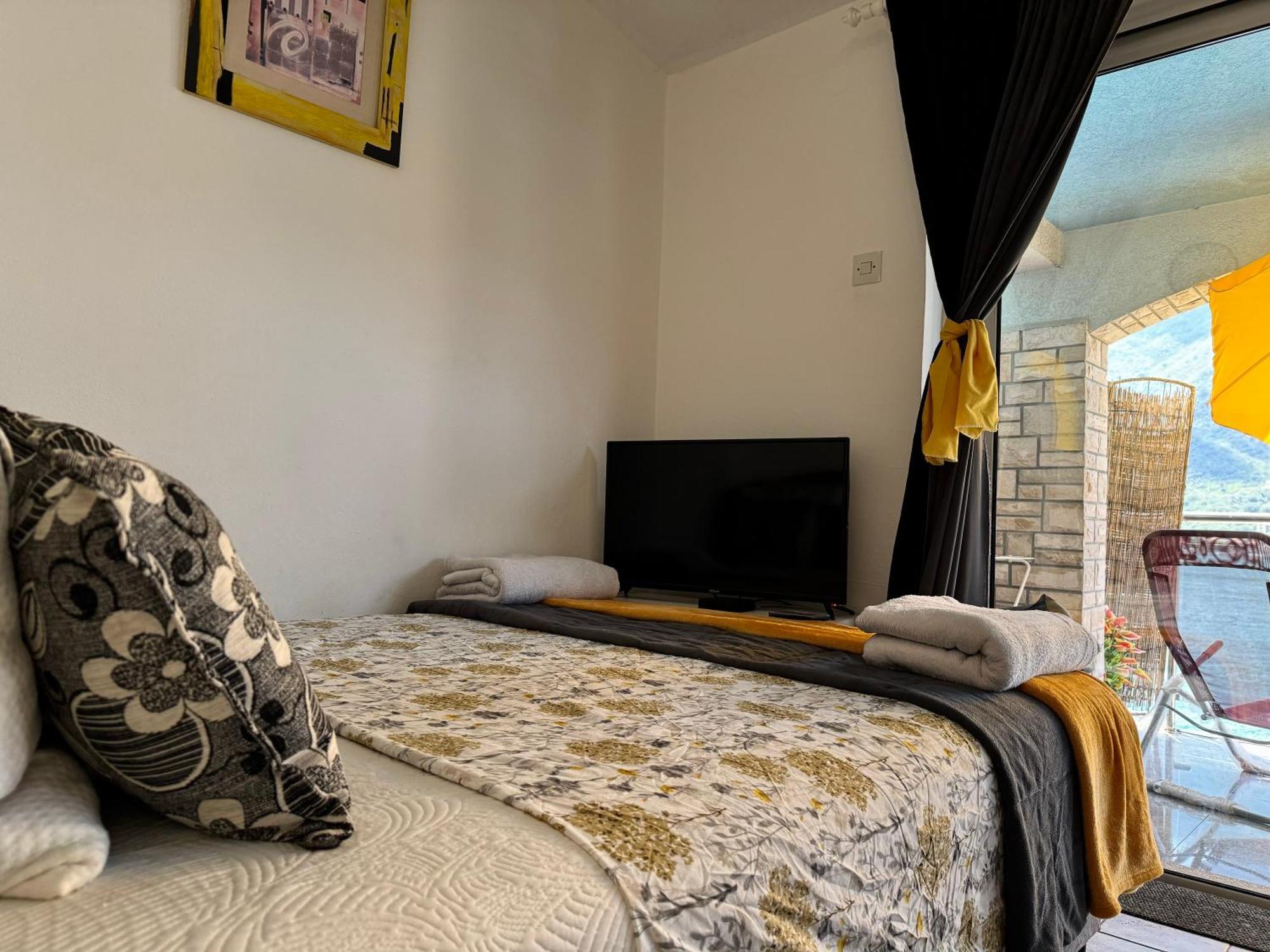 Aparthotel Maxim Kotor Luaran gambar